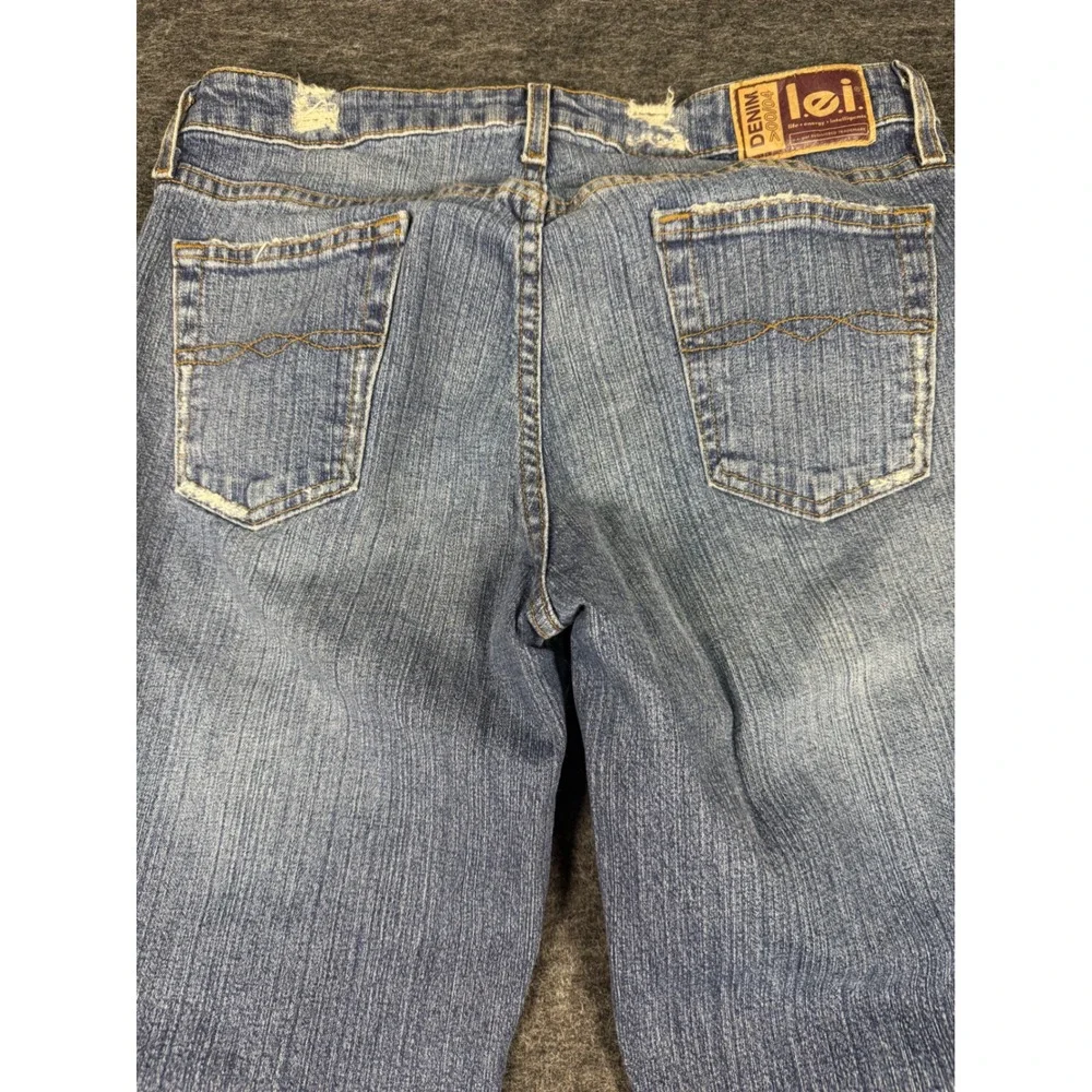 LEI Denim Jeans Women 13 Flare‎ Bootcut Blue Wash Distressed Pockets